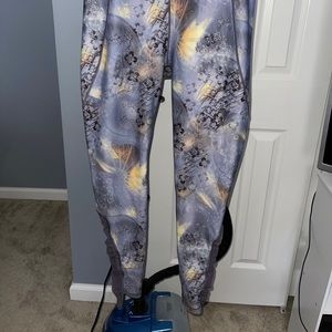 Cali leggings by Carrie Underwood